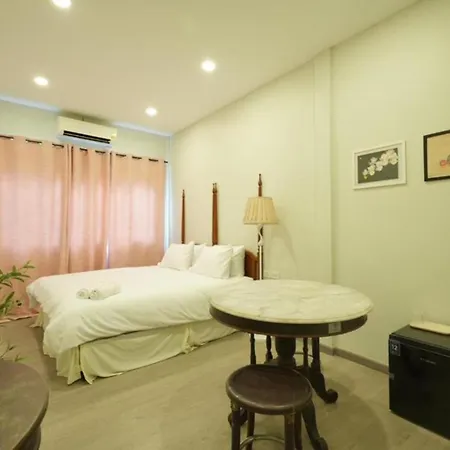Hidden Dragon Yaowarat Road X Apartment Bangkok Exterior photo